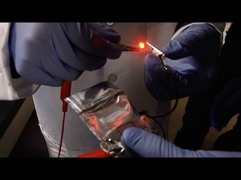 Nanotubes + ink + paper =  instant battery thumbnail
